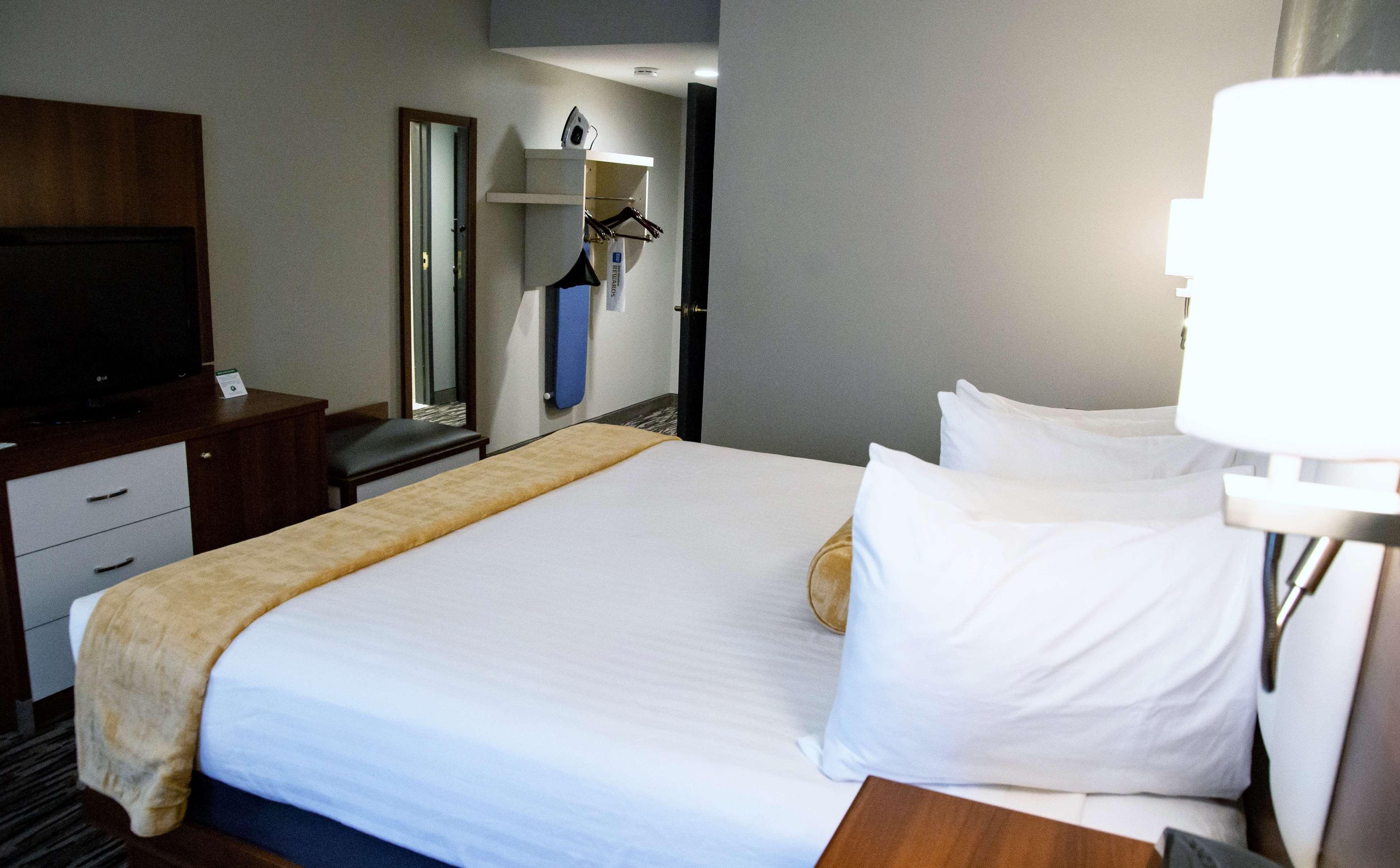 Best Western On The Avenue Buffalo Ngoại thất bức ảnh